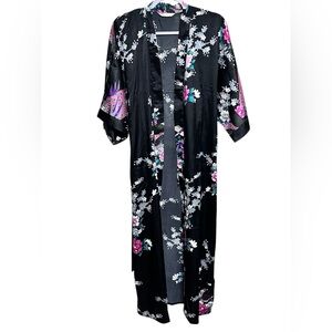 BEBEYOND Black Floral Satin Kimono Robe Loungewear Pockets Tie L  NWOT